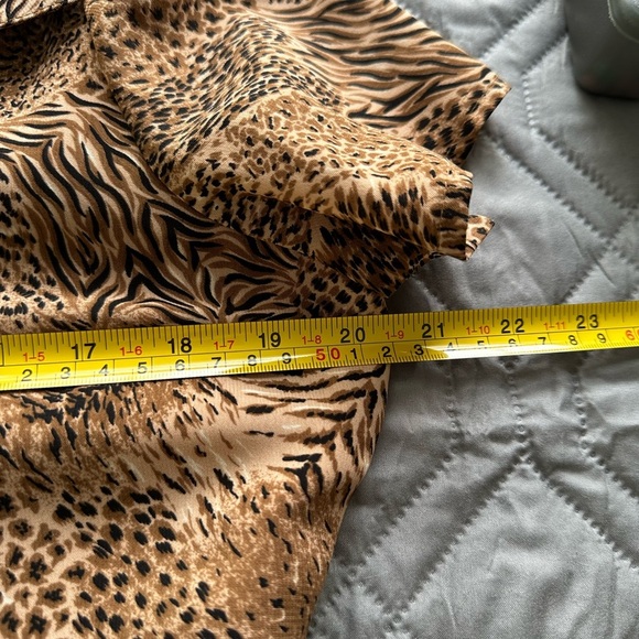 Vintage 90s Sag Harbor Dress Button Front Midi Animal Print Junglecore Sz10
A174 - Picture 4 of 6